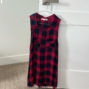Peyton Jensen - size small - red & navy blue plaid, raw hemmed, button down tank